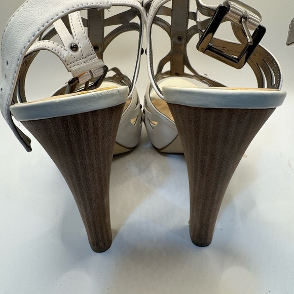 Guess White Strappy Sandals with Medium Heel - Picture 4 of 6